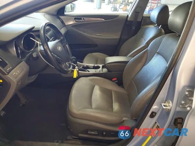 Zdjęcie 7 z 12 samochodu: 2014 HYUNDAI SONATA HYBRID VIN:KMHEC4A47EA111664 - miniatura