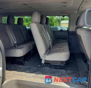 Zdjęcie 11 z 14 samochodu: 2017 NISSAN NV 3500 HD S VIN:5BZBF0AA4HN853210 - miniatura