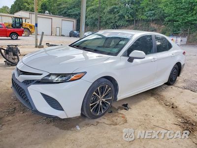 2018 TOYOTA CAMRY SE 4T1B11HK2JU085785 - główne zdjęcie licytacji z USA - miniatura