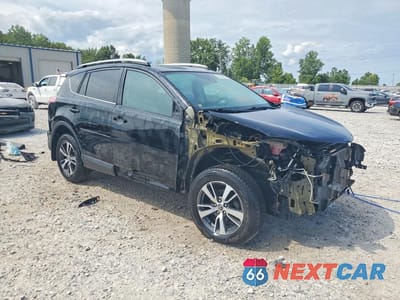Czwarte zdjęcie samochodu z boku: 2017 TOYOTA RAV4 XLE VIN:2T3RFREV3HW690056 - miniatura