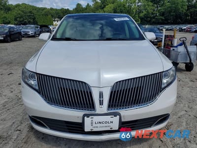 Piąte zdjęcie samochodu w środku: 2015 LINCOLN MKT VIN:2LMHJ5AT1FBL04175 - miniatura