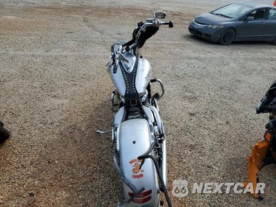 Zdjęcie 6 z 9 samochodu: 2005 HONDA VTX1800 N3 VIN:1HFSC49F05A300109 - miniatura