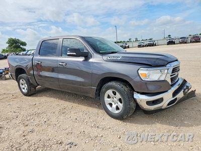 Czwarte zdjęcie samochodu z boku: 2019 RAM 1500 BIG HORN/LONE STAR VIN:1C6RREFT5KN567782 - miniatura