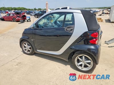 Drugie zdjęcie samochodu z przodu: 2011 SMART FORTWO PASSION VIN:WMEEK3BA7BK510927 - miniatura