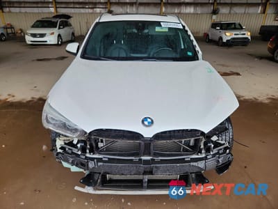 Piąte zdjęcie samochodu w środku: 2019 BMW X1 SDRIVE28I VIN:WBXHU7C5XK5L11662 - miniatura
