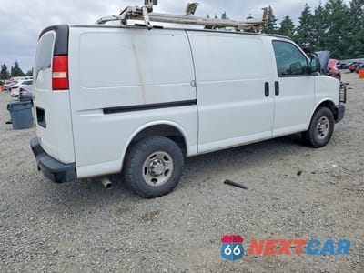 Trzecie zdjęcie samochodu z tyłu: 2010 CHEVROLET EXPRESS G2500 VIN:1GCZGFBA5A1165985 - miniatura