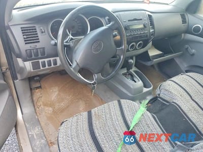 Zdjęcie 8 z 12 samochodu: 2006 TOYOTA TACOMA BASE VIN:5TENX22N96Z173661 - miniatura
