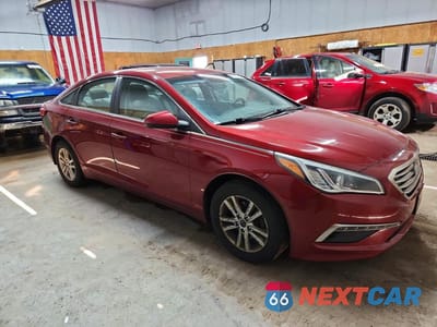 Czwarte zdjęcie samochodu z boku: 2015 HYUNDAI SONATA SE VIN:5NPE24AF4FH199592 - miniatura
