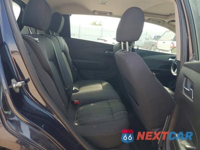 Zdjęcie 10 z 12 samochodu: 2015 CHEVROLET SONIC LT VIN:1G1JC6SB8F4160909 - miniatura