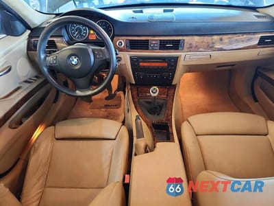 Zdjęcie 8 z 12 samochodu: 2006 BMW 325 I VIN:WBAVB13506KR56053 - miniatura