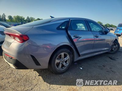 Piąte zdjęcie samochodu w środku: 2022 KIA K5 LXS VIN:5XXG14J23NG150046 - miniatura