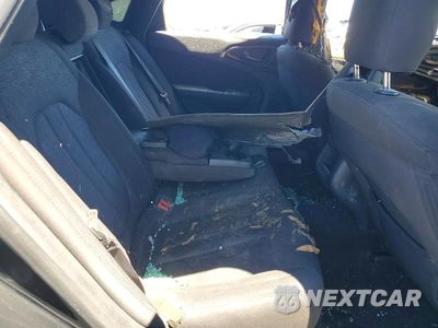 Zdjęcie 10 z 12 samochodu: 2015 CHRYSLER 200 LIMITED VIN:1C3CCCAB7FN684017 - miniatura