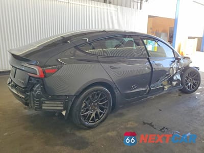 Trzecie zdjęcie samochodu z tyłu: 2025 TESLA MODEL 3 VIN:5YJ3E1EB2SF899947 - miniatura