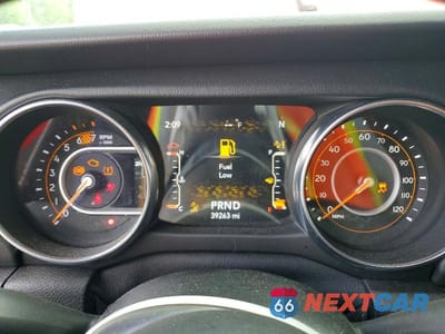 Zdjęcie 9 z 14 samochodu: 2020 JEEP WRANGLER UNLIMITED SAHARA VIN:1C4HJXEN6LW218927 - miniatura
