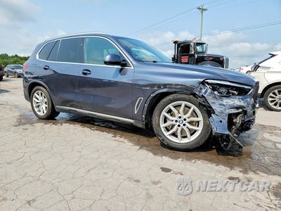 Czwarte zdjęcie samochodu z boku: 2019 BMW X5 XDRIVE40I VIN:5UXCR6C54KLL11444 - miniatura