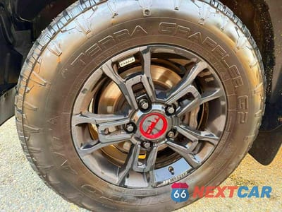 Zdjęcie 12 z 14 samochodu: 2021 TOYOTA SEQUOIA TRD PRO VIN:5TDEY5B10MS182254 - miniatura