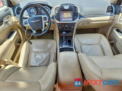 Zdjęcie 8 z 12 samochodu: 2011 CHRYSLER 300 LIMITED VIN:2C3CA5CG9BH529529 - miniatura