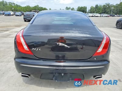 Zdjęcie 6 z 13 samochodu: 2012 JAGUAR XJL VIN:SAJWA2GB1CLV27009 - miniatura