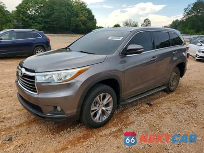 2015 TOYOTA HIGHLANDER XLE 5TDKKRFH3FS044116 - główne zdjęcie licytacji z USA - miniatura