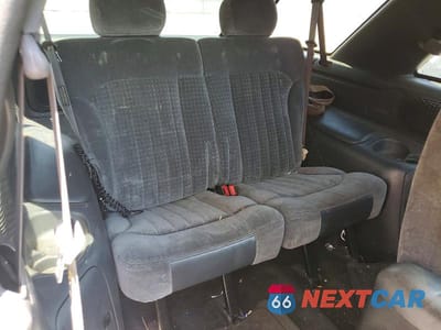 Zdjęcie 10 z 12 samochodu: 2001 CHEVROLET BLAZER VIN:1GNCT18WX1K163836 - miniatura