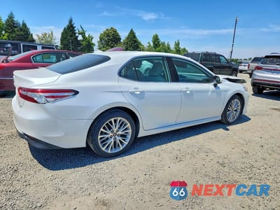 Trzecie zdjęcie samochodu z tyłu: 2019 TOYOTA CAMRY XLE VIN:4T1B11HK8KU684191 - miniatura