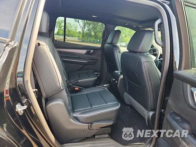 Zdjęcie 11 z 13 samochodu: 2026 BUICK ENCLAVE VIN:5GAEVBKS0TJ341898 - miniatura