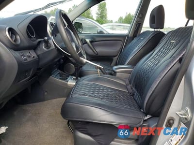 Zdjęcie 7 z 13 samochodu: 2005 TOYOTA RAV4 BASE VIN:JTEHD20VX56037071 - miniatura