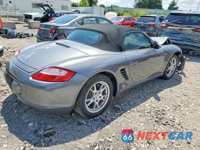 Trzecie zdjęcie samochodu z tyłu: 2005 PORSCHE BOXSTER VIN:WP0CA298X5U711607 - miniatura
