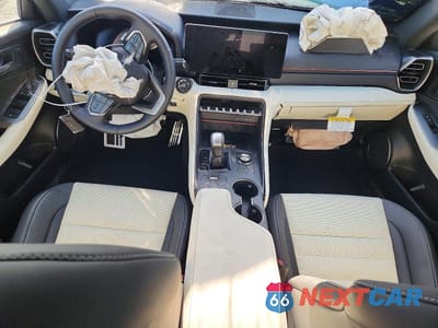 Zdjęcie 8 z 13 samochodu: 2026 LEXUS IS 350 F SPORT VIN:JTHGZ1B24T5097248 - miniatura