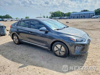 Czwarte zdjęcie samochodu z boku: 2022 HYUNDAI IONIQ SE VIN:KMHC75LC8NU282718 - miniatura