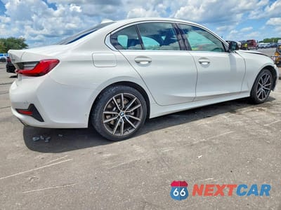 Trzecie zdjęcie samochodu z tyłu: 2020 BMW 330I VIN:3MW5R1J04L8B07804 - miniatura