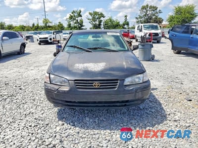 Piąte zdjęcie samochodu w środku: 1998 TOYOTA CAMRY LE V6 VIN:4T1BF22K4WU043075 - miniatura