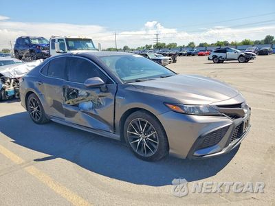 Czwarte zdjęcie samochodu z boku: 2021 TOYOTA CAMRY SE VIN:4T1G31AK6MU557081 - miniatura