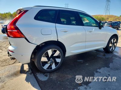 Trzecie zdjęcie samochodu z tyłu: 2024 VOLVO XC60 PLUS VIN:YV4H60DL3R1823578 - miniatura