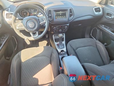 Zdjęcie 8 z 13 samochodu: 2021 JEEP COMPASS SPORT VIN:3C4NJCAB0MT570917 - miniatura