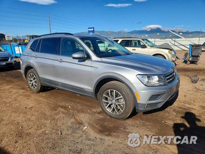 Czwarte zdjęcie samochodu z boku: 2019 VOLKSWAGEN TIGUAN SE VIN:3VV2B7AX5KM110552 - miniatura