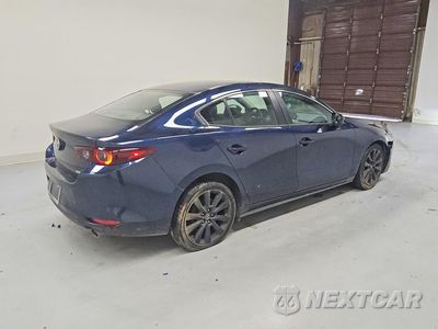 Trzecie zdjęcie samochodu z tyłu: 2024 MAZDA 3 SELECT SPORT VIN:3MZBPABM2RM432221 - miniatura