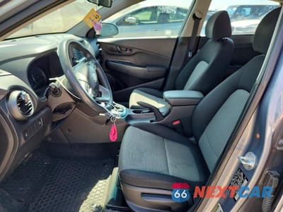Zdjęcie 7 z 12 samochodu: 2018 HYUNDAI KONA SE VIN:KM8K12AAXJU100959 - miniatura