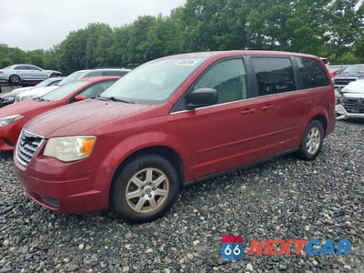 2010 CHRYSLER TOWN & COUNTRY LX 2A4RR2D13AR428819 - główne zdjęcie licytacji z USA - miniatura