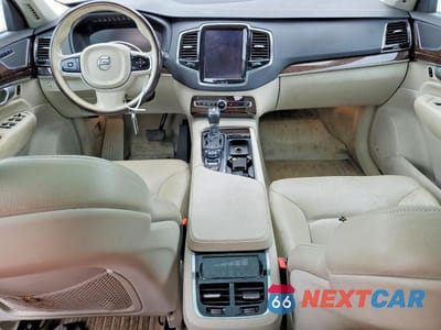 Zdjęcie 8 z 13 samochodu: 2016 VOLVO XC90 T6 VIN:YV4A22PK5G1051304 - miniatura