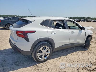 Trzecie zdjęcie samochodu z tyłu: 2026 CHEVROLET TRAX LS VIN:KL77LFEP6TC035043 - miniatura