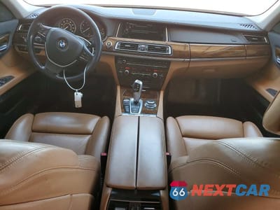 Zdjęcie 8 z 12 samochodu: 2013 BMW 7ER 750 LXI VIN:WBAYF8C5XDDE59378 - miniatura
