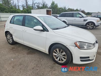 Czwarte zdjęcie samochodu z boku: 2015 VOLKSWAGEN GOLF VIN:3VW217AUXFM008836 - miniatura