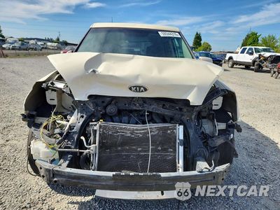 Piąte zdjęcie samochodu w środku: 2013 KIA SOUL + VIN:KNDJT2A63D7540028 - miniatura