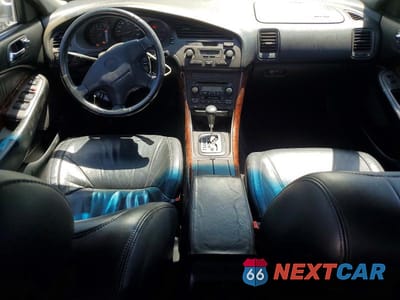 Zdjęcie 8 z 12 samochodu: 2000 ACURA 3.2TL VIN:19UUA5667YA022365 - miniatura