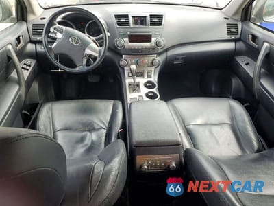Zdjęcie 8 z 13 samochodu: 2011 TOYOTA HIGHLANDER HYBRID VIN:JTEBC3EH8B2001903 - miniatura