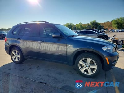 Czwarte zdjęcie samochodu z boku: 2013 BMW X5 XDRIVE35I VIN:5UXZV4C58D0B20773 - miniatura