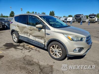 Czwarte zdjęcie samochodu z boku: 2017 FORD ESCAPE SE VIN:1FMCU9GD5HUE24093 - miniatura