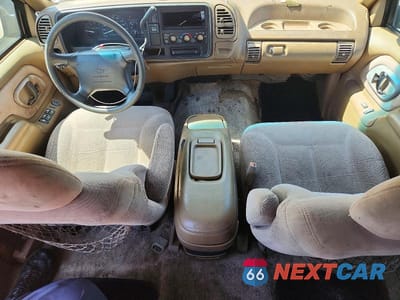 Zdjęcie 8 z 13 samochodu: 1995 CHEVROLET TAHOE C1500 VIN:1GNEC13K9SJ378838 - miniatura