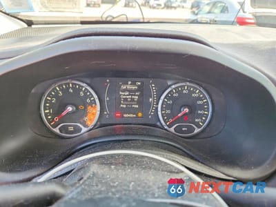 Zdjęcie 9 z 13 samochodu: 2016 JEEP RENEGADE SPORT VIN:ZACCJBAT1GPC79140 - miniatura